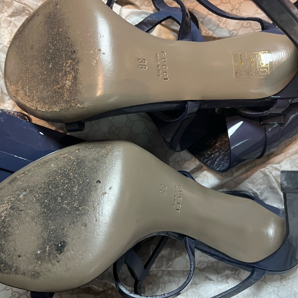 PREOWNED Gucci Ursula Cage Sandal Vernice Crystal Color: Uniform Blue Size: 38EU - Picture 2 of 9